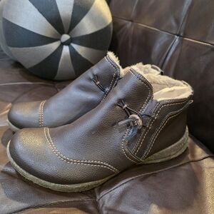 Clarks Brown Leather Shearling Ankle Boots